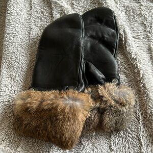 Rudsak Black Leather Gloves with Fur Trim (Size: L)